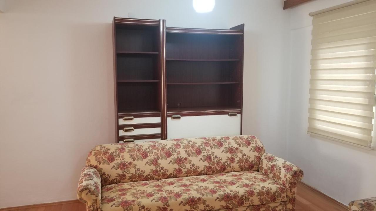 Huge Evleri 2 Apartament *